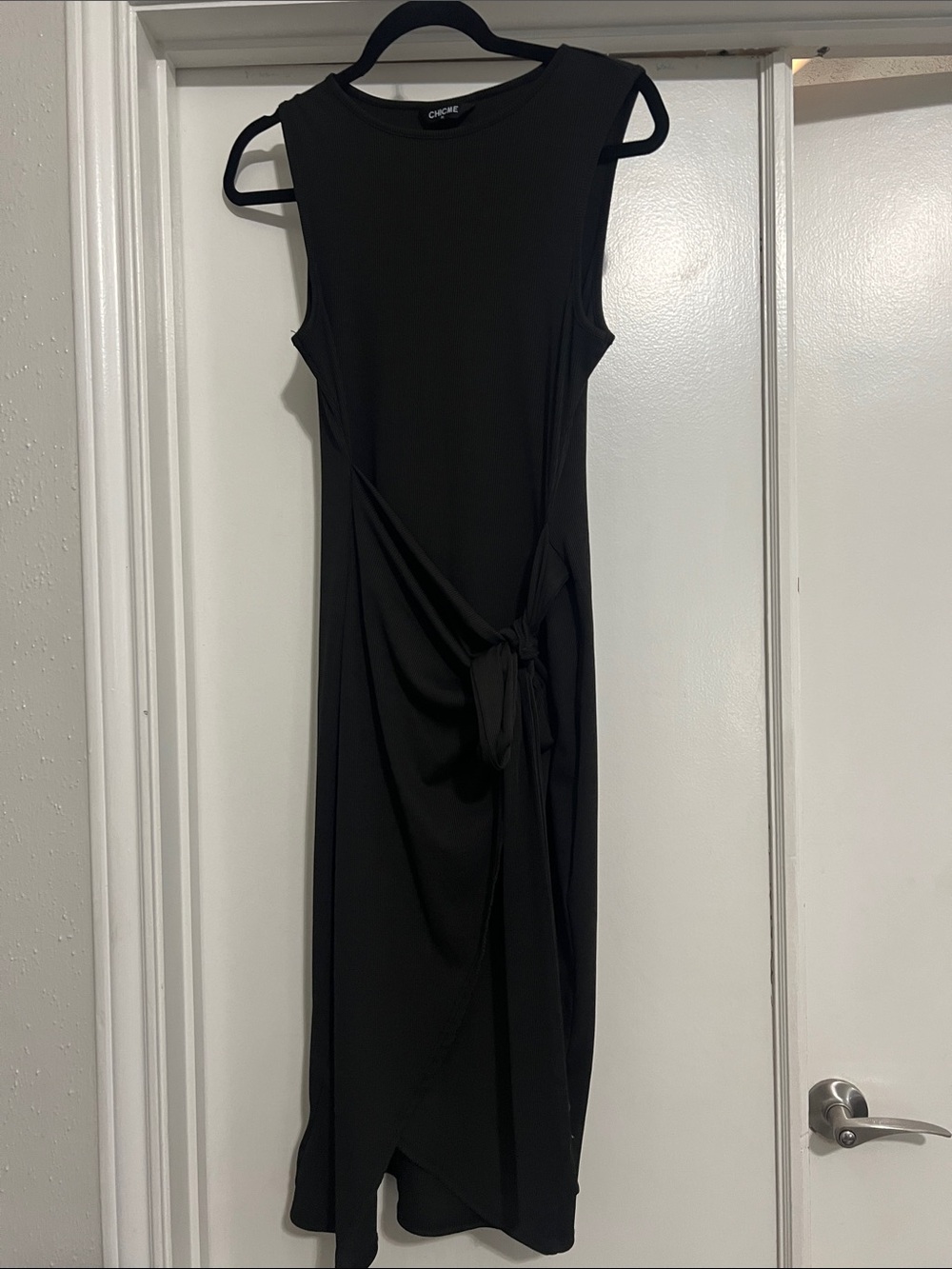 Chicme  Black fitted,sleeveless Midi Dress with Side Tie